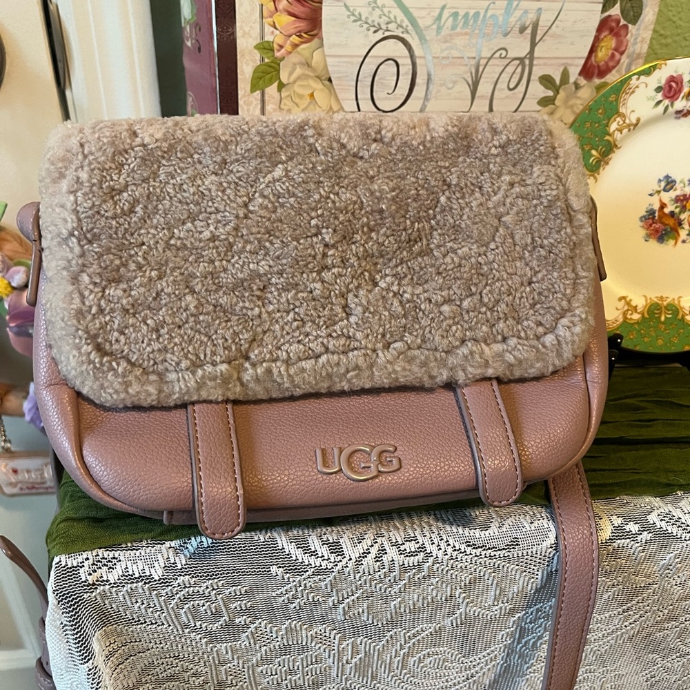 UGG Crossbody Bag in Lavender